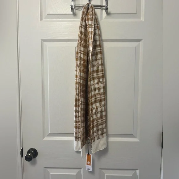 🍁 Plaid Timberland Scarf - Picture 2 of 5